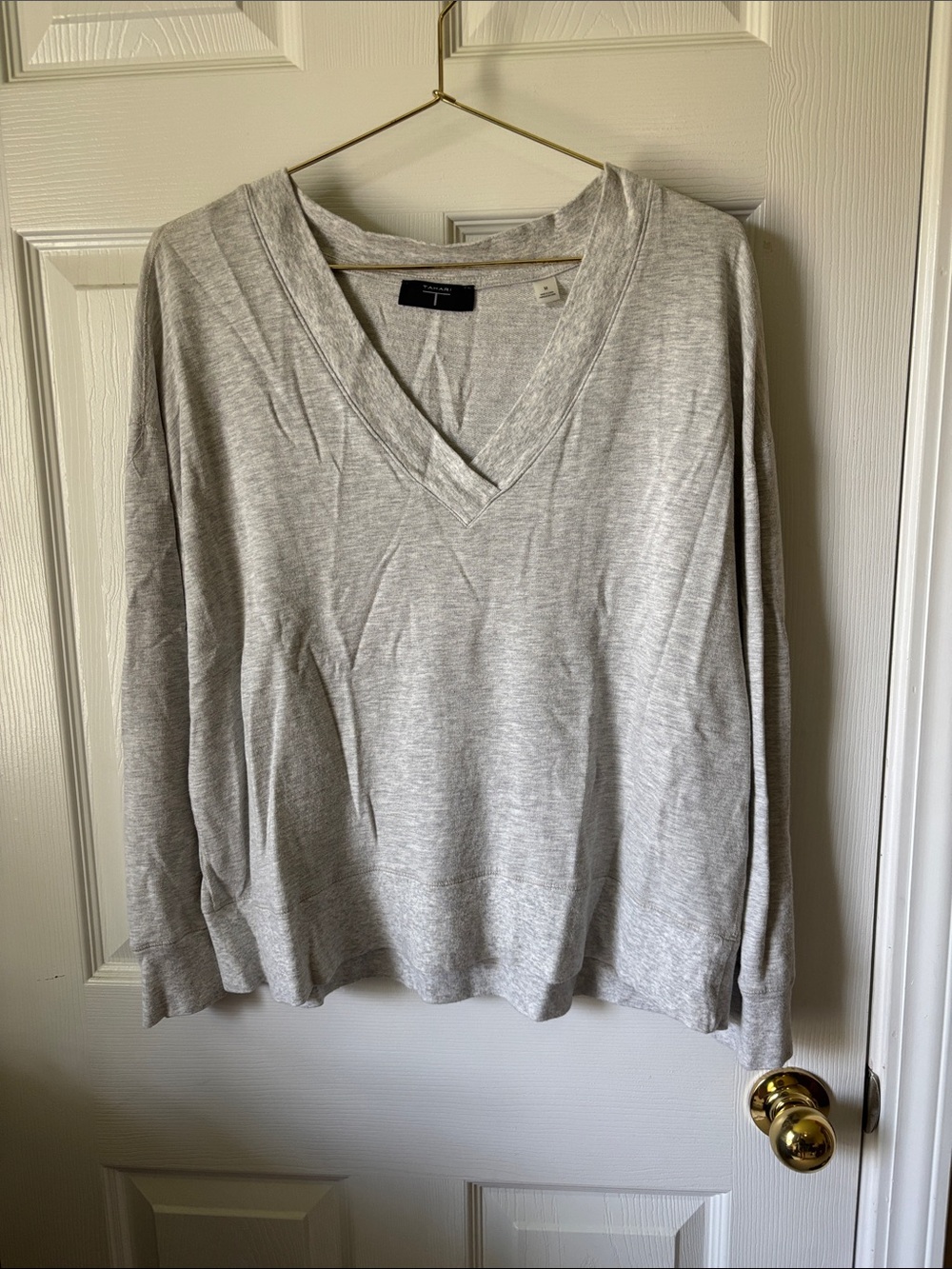Tahari Light Gray V-Neck Long Sleeve Top Size M Soft Modal Blend Shirt